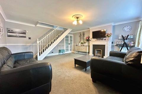 4 bedroom semi-detached house for sale, Foxhunter Walk, Billericay CM11