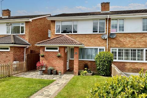 41 Foxhunter Walk, Billericay, CM11 1DZ