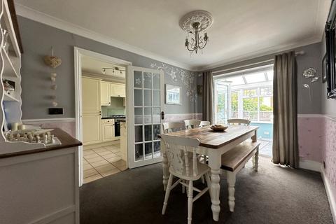 41 Foxhunter Walk, Billericay, CM11 1DZ