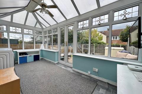 41 Foxhunter Walk, Billericay, CM11 1DZ
