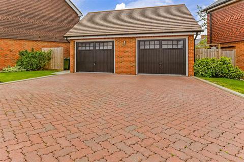 4 bedroom detached house for sale, Seymour Drive, Marden, Marden, Kent