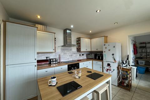 4 bedroom detached house for sale, Pant Y Dwr, Llandeilo Road, Upper Brynamman, Ammanford, Carmarthenshire.