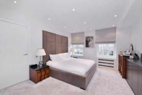 4 bedroom flat for sale, Circus Road, London, NW8