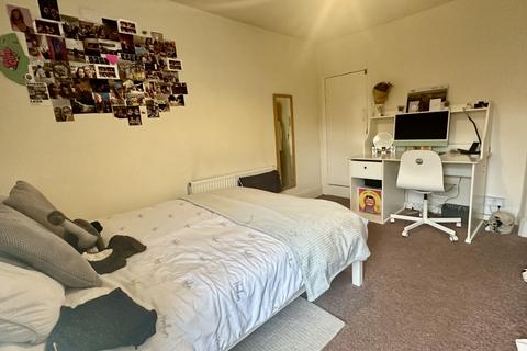 4 bedroom house share to rent, 38 Cromwell Street, Nottingham, NG7 4GL