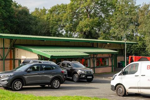 Industrial unit to rent - Unit 7, Parc Hafren Industrial Estate, Llanidloes, SY18 6RB