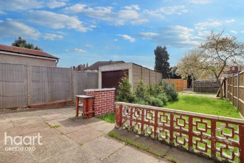 21 Wadham Gardens, Greenford, UB6 0BP