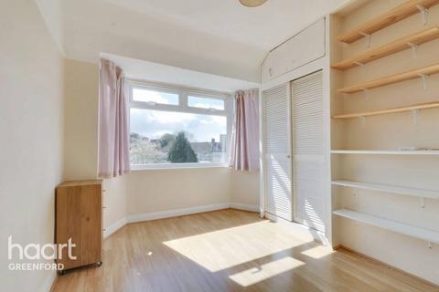 21 Wadham Gardens, Greenford, UB6 0BP