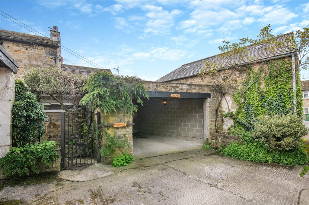 Lot 2 - Garage
