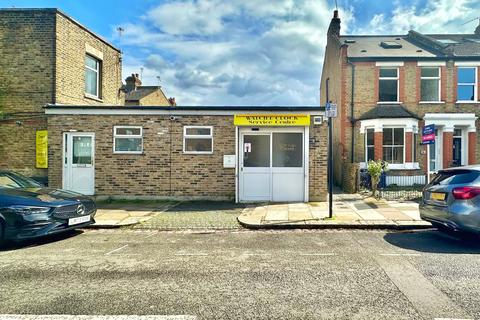 Workshop & retail space to rent, Northfield Avenue, London, W13