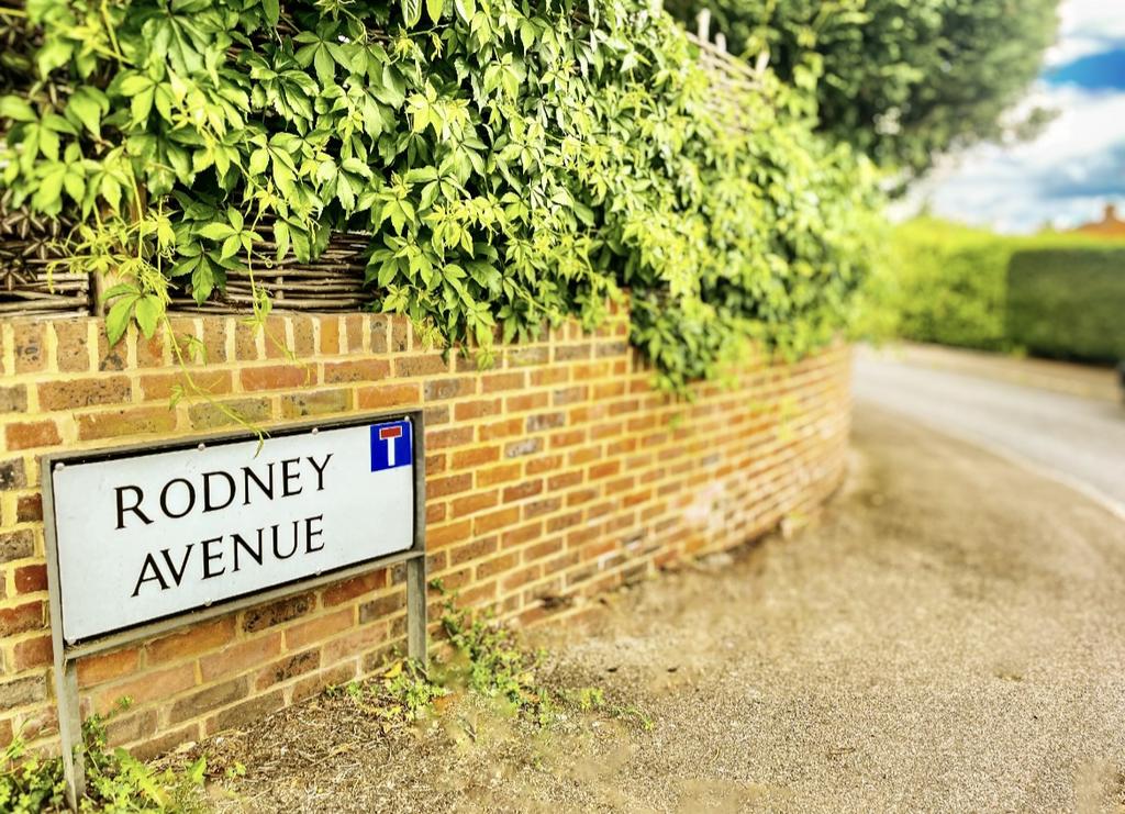 Tonbridge TN10 3 bed detached bungalow - £550,000