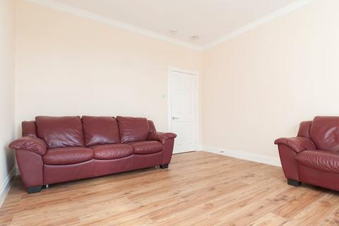 2 bedroom flat to rent, 1744L – Buccleuch Street, Edinburgh, EH8 9LS