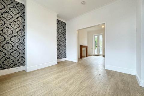 2 bedroom terraced house for sale, Woking Road, Poole BH14