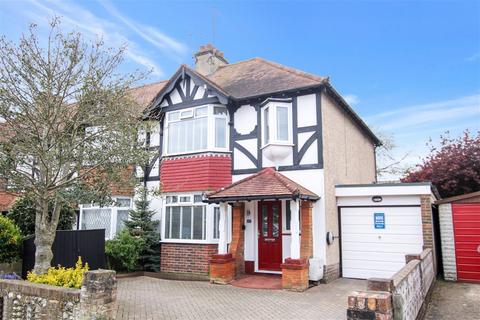 3 bedroom end of terrace house for sale, Balcombe Avenue, Worthing BN14 7RR