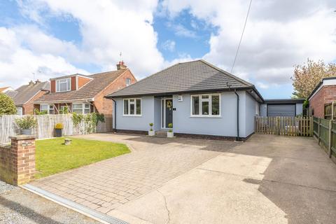4 bedroom detached house for sale, Browston Corner, Bradwell