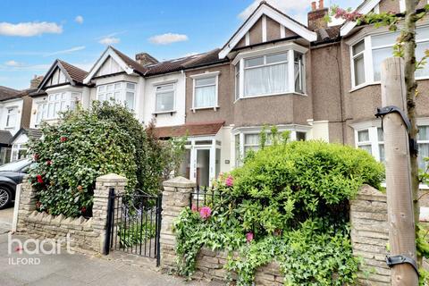 3 bedroom terraced house for sale, Auckland Road, Ilford