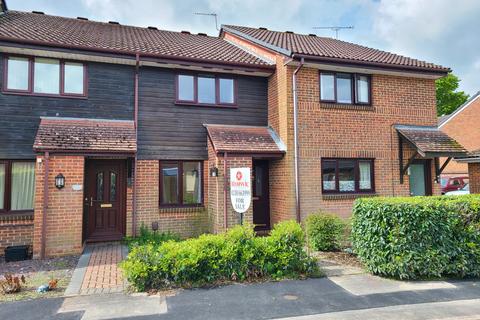 2 bedroom terraced house for sale, Olivers Close, Totton SO40