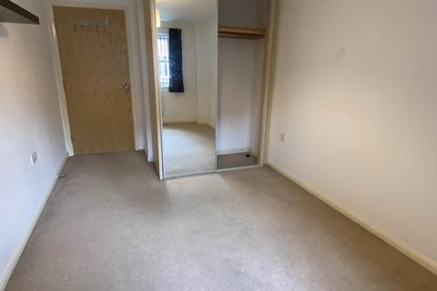 32 The Fairways, Royton, Oldham, OL2 6GD