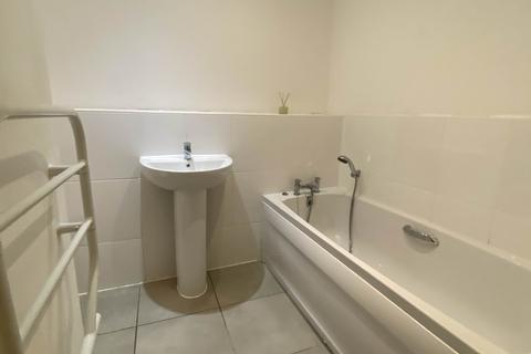 32 The Fairways, Royton, Oldham, OL2 6GD