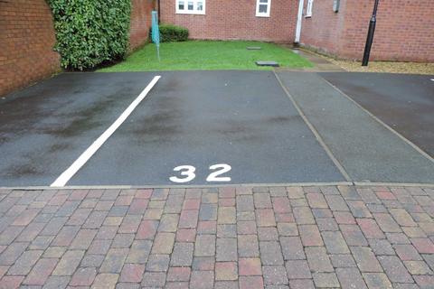 32 The Fairways, Royton, Oldham, OL2 6GD