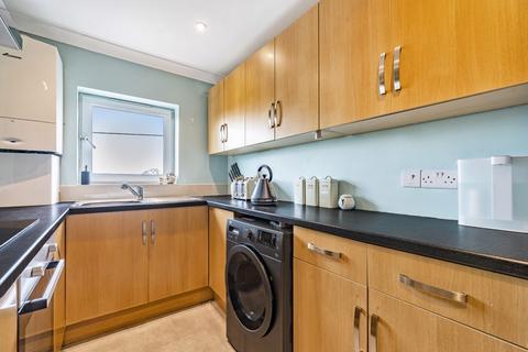 2 bedroom apartment for sale, Saville Court, Station Road, Billingshurst, West Sussex