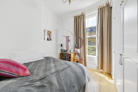 8c Highbury Crescent, London, N5 1RN