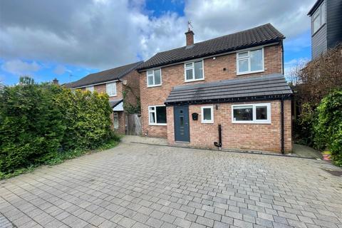 3 bedroom detached house for sale, Radnormere Drive, Cheadle Hulme