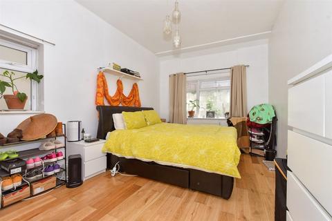 1 bedroom ground floor flat for sale, Arthur Road, Margate, Kent