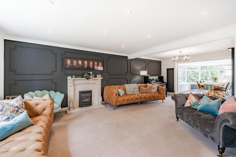 17 Clayton Close, Houndstone, Yeovil, BA22 8SW