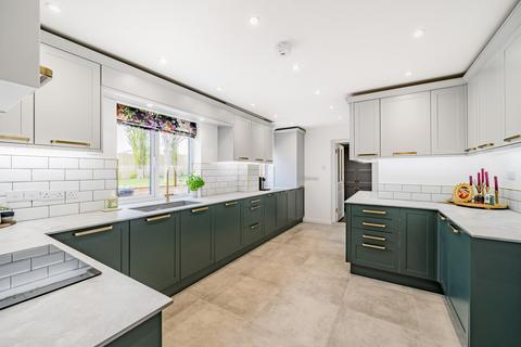 17 Clayton Close, Houndstone, Yeovil, BA22 8SW