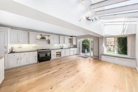 5 bedroom terraced house to rent, Shelgate Road, Between the Commons, London, SW11