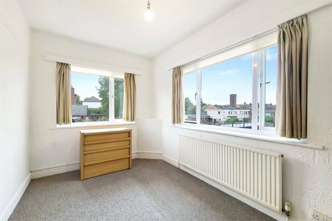 2 bedroom property for sale, Squires Court, Abingdon Road, London, N3