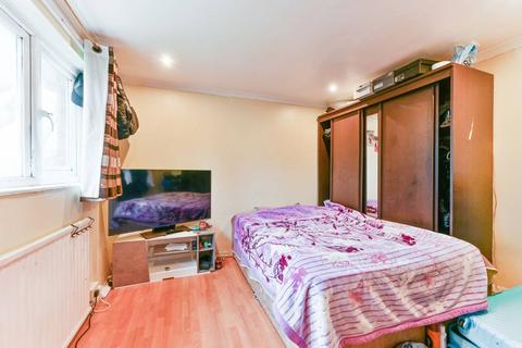 3 bedroom end of terrace house for sale, The Lawns, Upper Norwood, London, SE19