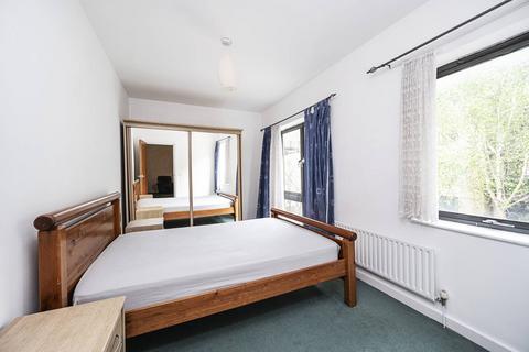 1 bedroom maisonette to rent, Green Dragon Yard, Whitechapel, London, E1