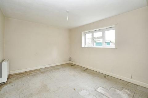 1 bedroom flat for sale, 2 Halls Court, Stoney Stanton, Leicester, Leicestershire, LE9 4TJ