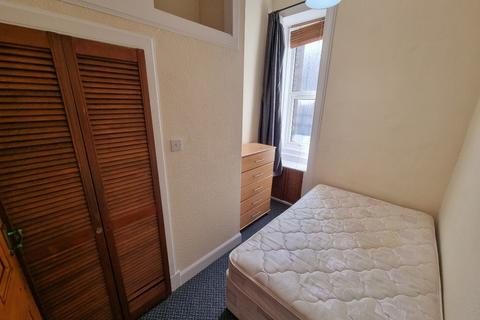 2 bedroom flat to rent, Gorgie Road, Gorgie, Edinburgh, EH11