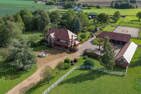 5 bedroom equestrian property for sale, Haycroft Lane, Holbeach, Spalding, PE12 8LB