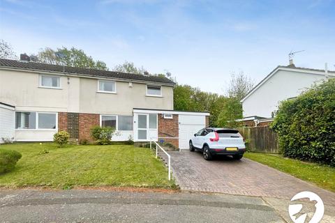 3 bedroom end of terrace house to rent, Hillyfield Close, Rochester, Kent, ME2