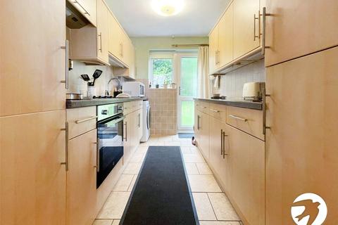 3 bedroom end of terrace house to rent, Hillyfield Close, Rochester, Kent, ME2