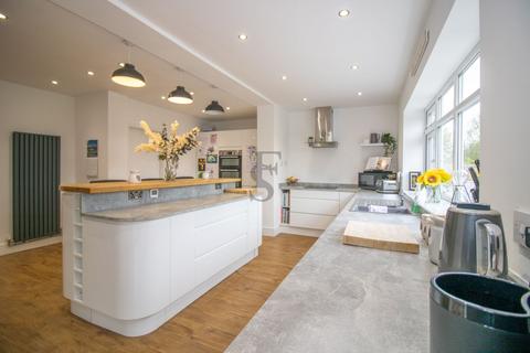 12 Beeby Road, Scraptoft, Leicester, LE7 9SG