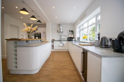 12 Beeby Road, Scraptoft, Leicester, LE7 9SG