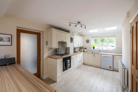 50 Atherfield Road, Reigate, RH2 7PS