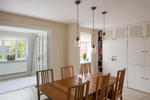 50 Atherfield Road, Reigate, RH2 7PS