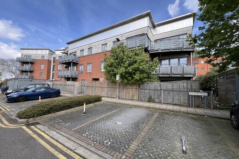 2 bedroom flat for sale, Lancaster House, Gunyard Mews, Plumstead, SE18