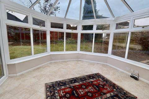 19 Fox Road, Street, BA16 0PZ