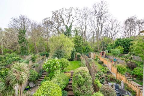 4 bedroom end of terrace house for sale, Alexandra Park Road, London, N22