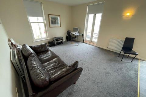 2 bedroom apartment to rent, Clarence Terrace, Douglas, IM2 4LS