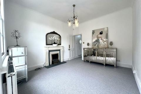 3 bedroom property for sale, Station Road, Sunningdale, Ascot, Berkshire, SL5 0QL