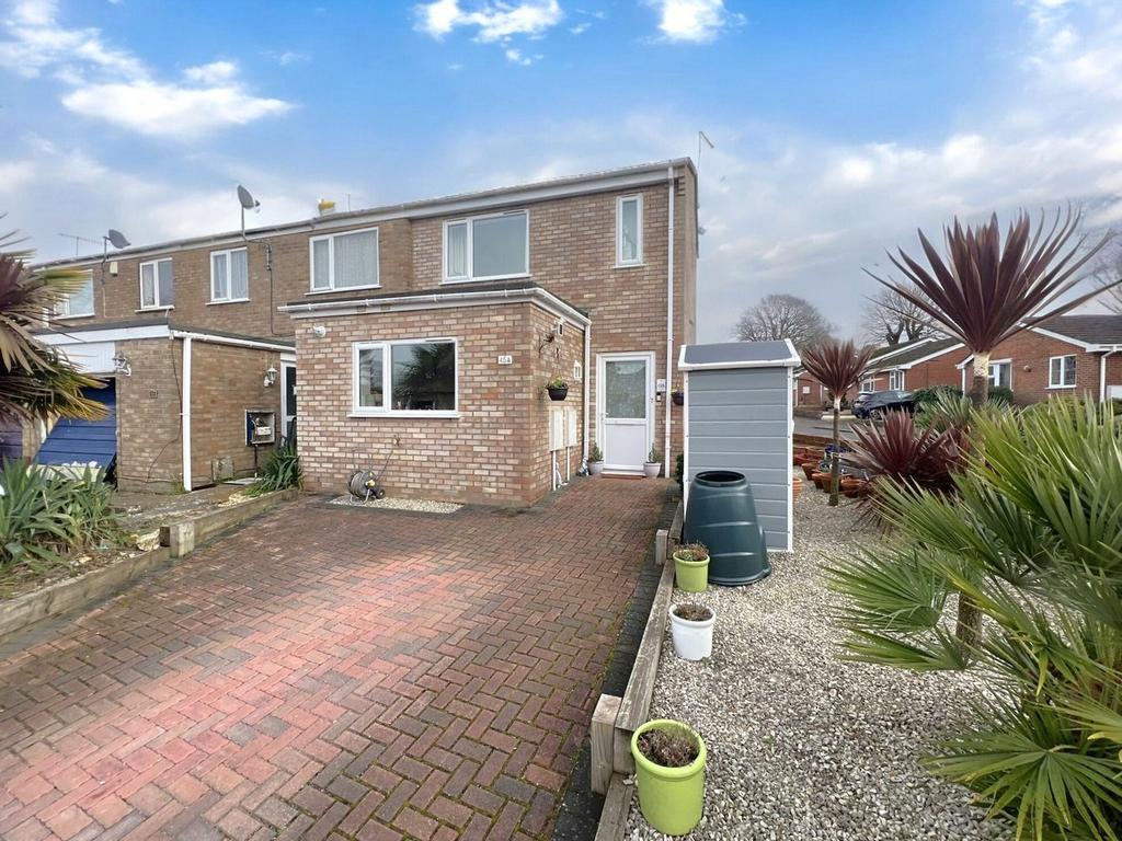seliot-close-oakdale-poole-bh15-2-bed-end-of-terrace-house-295-000