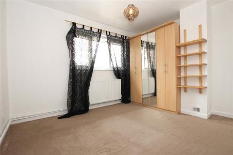 18 Wallace Close, London, SE28 8NL