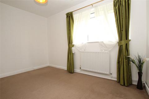 18 Wallace Close, London, SE28 8NL